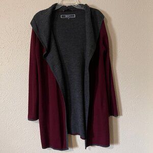 BNCI by Blanc Noir Wine & Charcoal hooded travel sweater, Size L